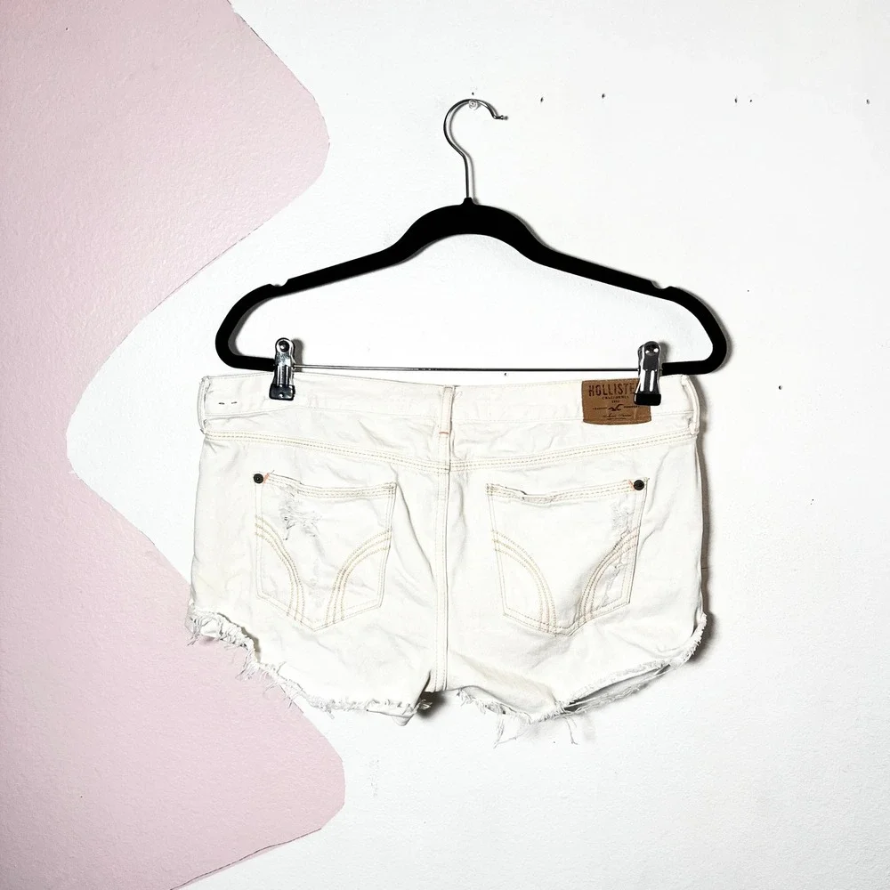 Vintage‎ Y2K Hollister White Denim Distressed Denim Shorts Size 9